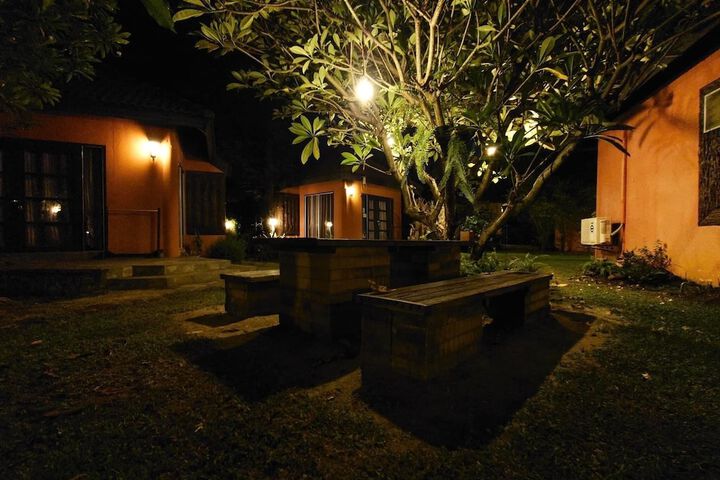 Hotel Exterior 28 of 46