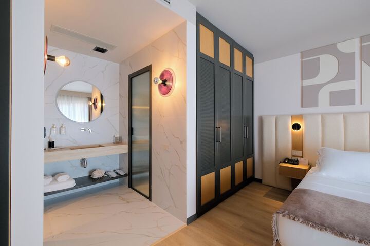 Room 35 of 109
