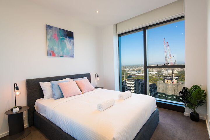 Exterior of Melbourne Cbd Southbank 2br 2bth Wifi & View