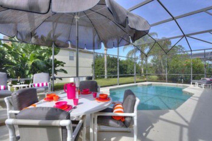 4 Bed Luxury at Legacy Park: Pool Spa, Games Room