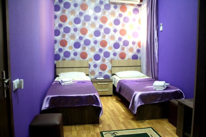 Room 64 of 102