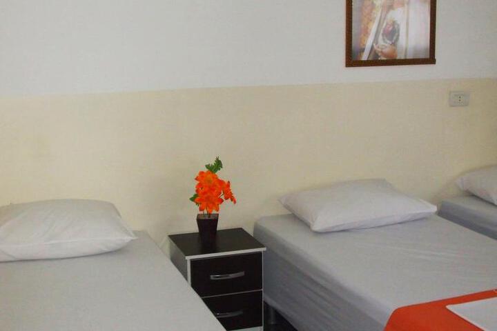 Room 18 of 34