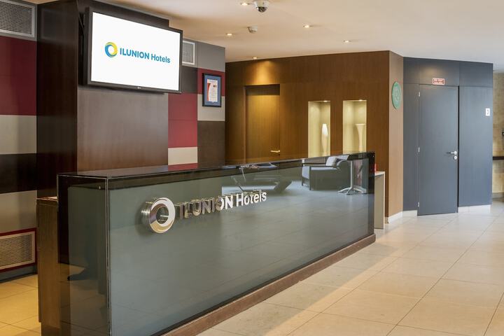 Entrance & Lobby