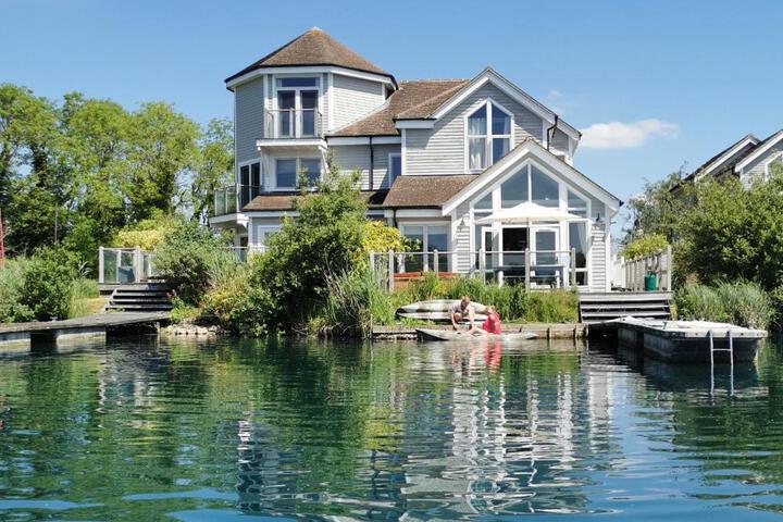 The Moorings