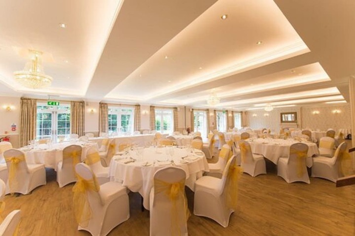 Ballroom/Hall 48 of 60