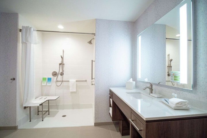 Bathroom shower