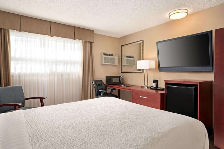 Room 15 of 44