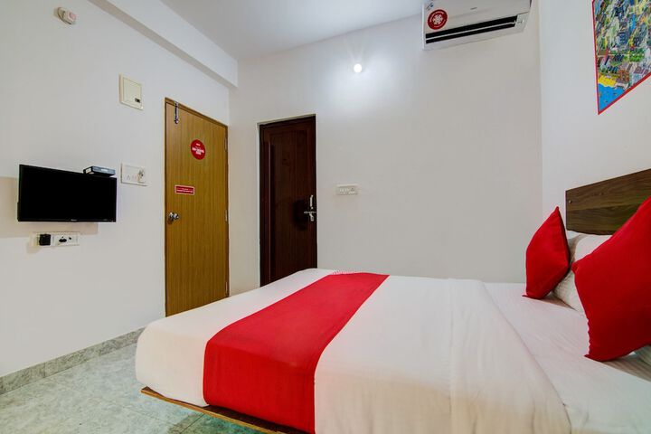 Room 13 of 25