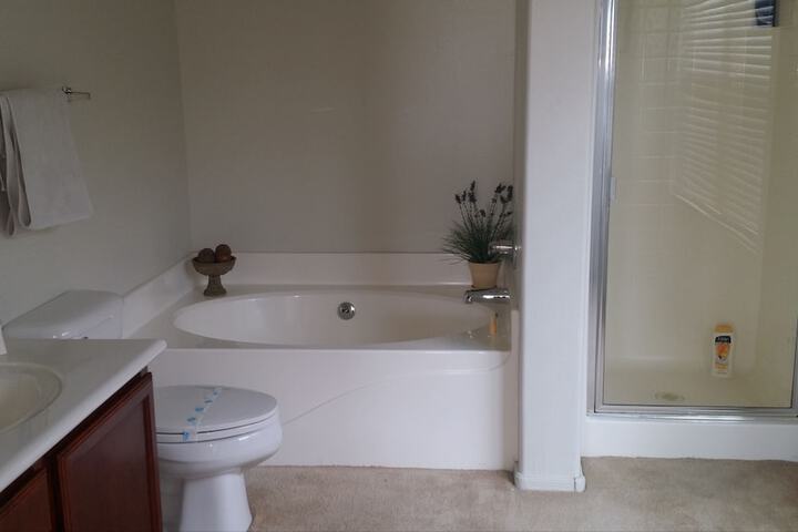 Room 22 of 34