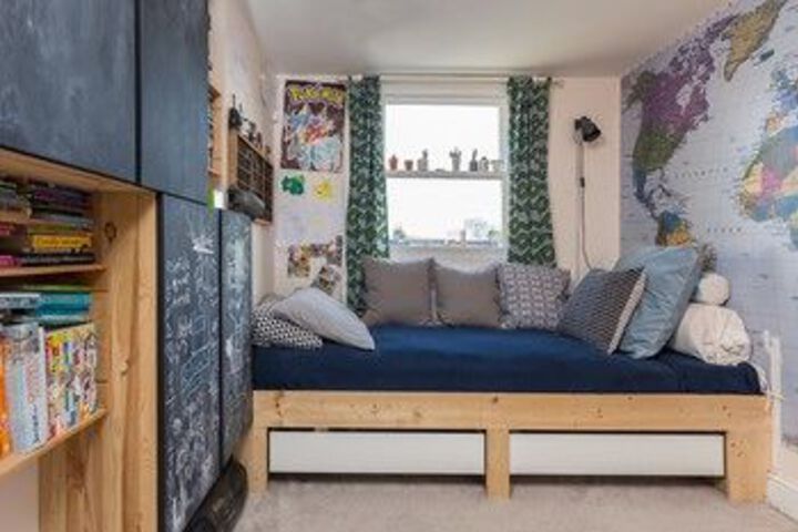 Room 16 of 48