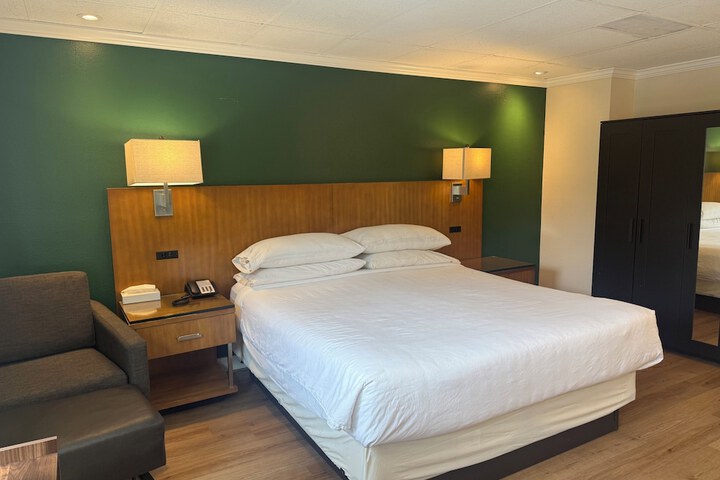 Room 17 of 57