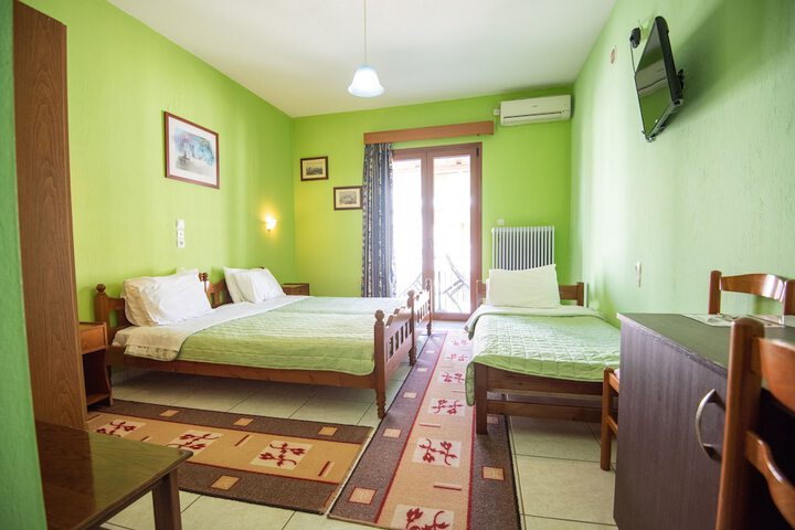 Room 15 of 37