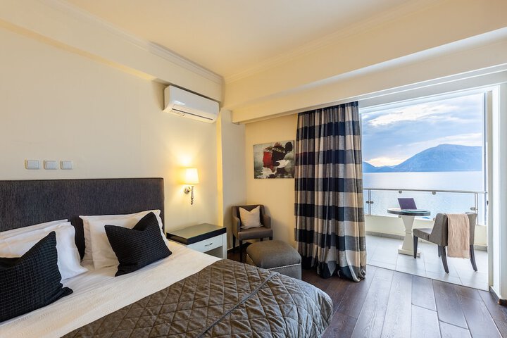 Room 10 of 71