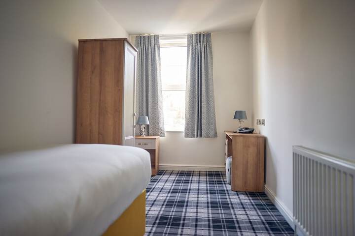 Room 7 of 39