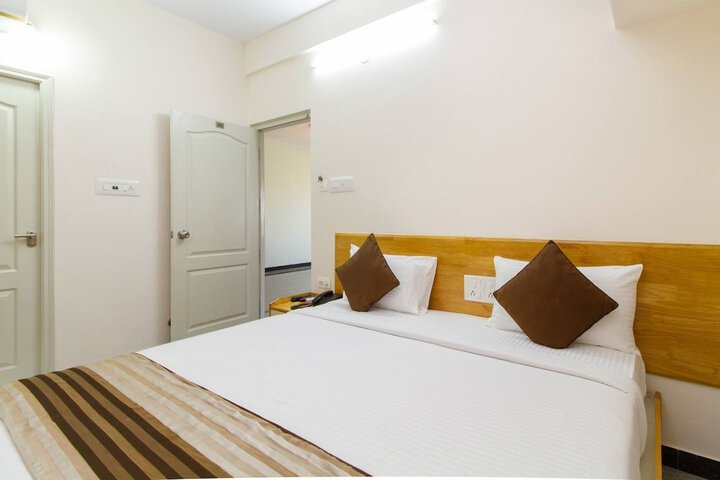 Room 7 of 27
