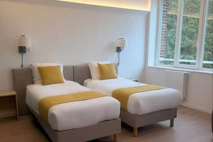 Room 6 of 24