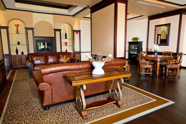 Entrance & Lobby