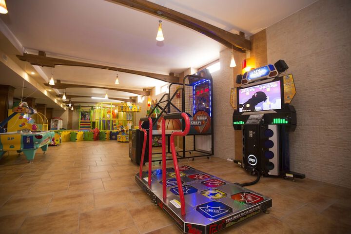 Childrens Activities 100 of 141