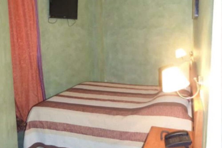 Room 9 of 44