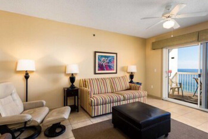 Room 102 of 169