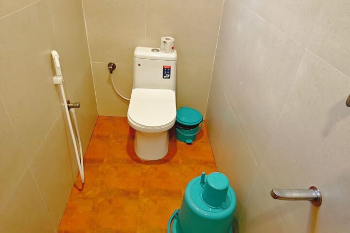 Room 5 of 7