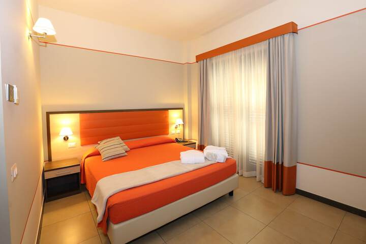 Room 7 of 31