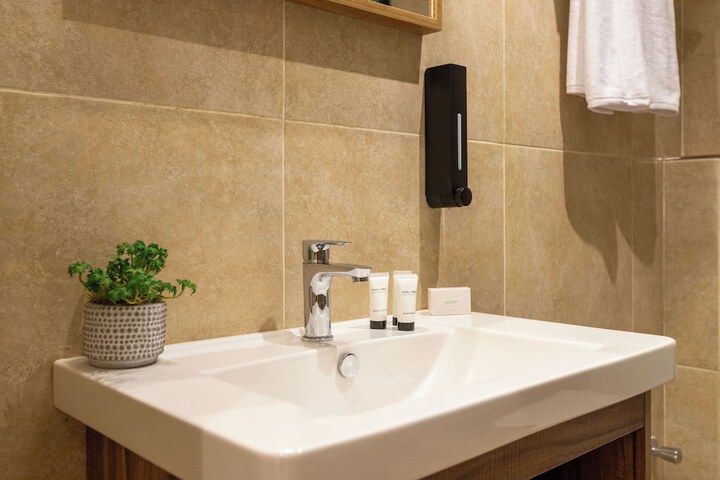 Room 68 of 111