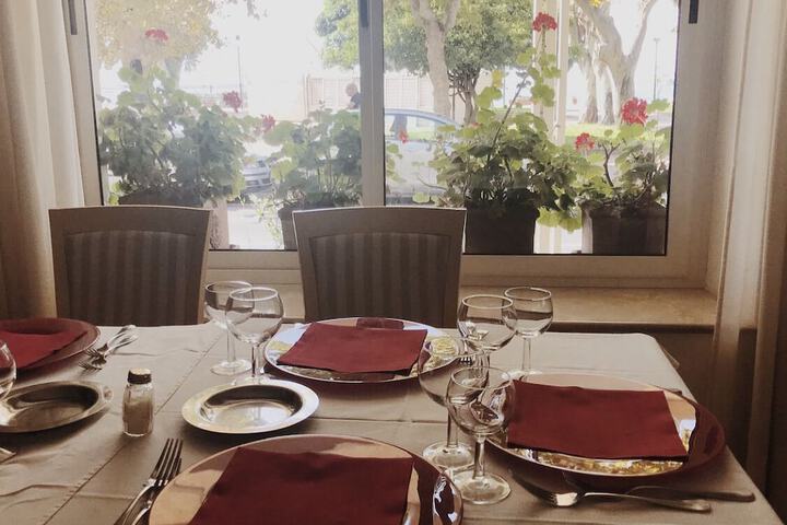 Dining 34 of 71