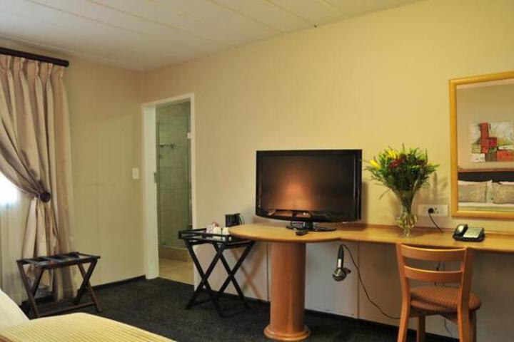 Room 3 of 5