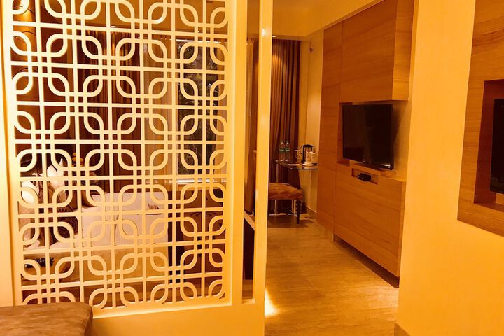 Room 64 of 110