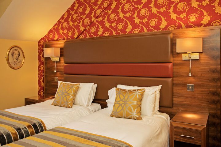 Room 25 of 54