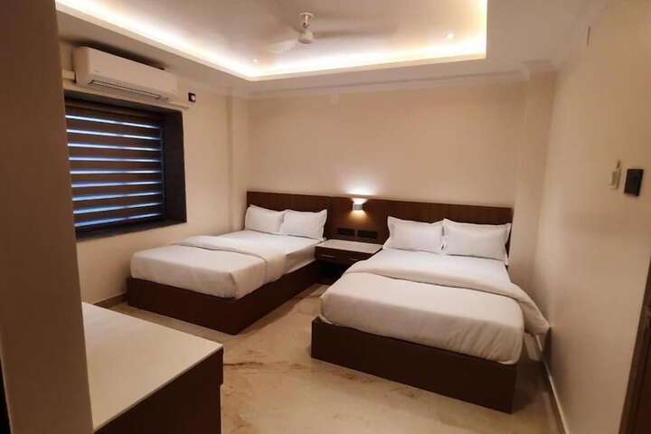 Room 10 of 39