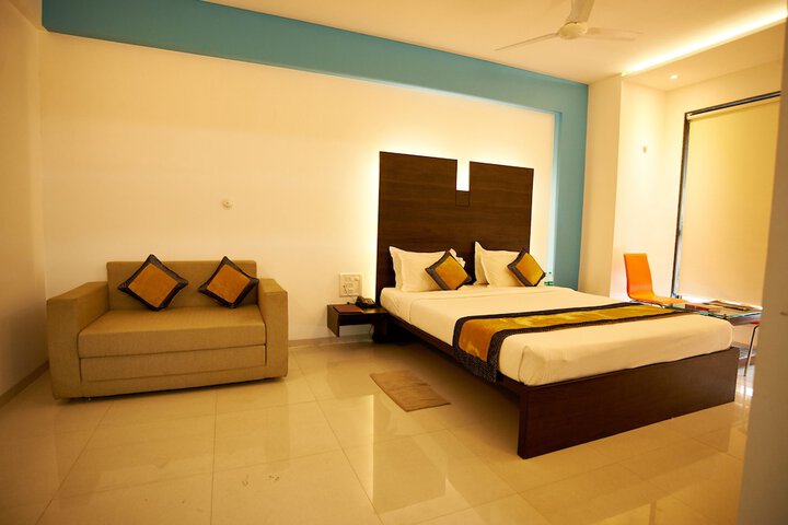 Room 15 of 51
