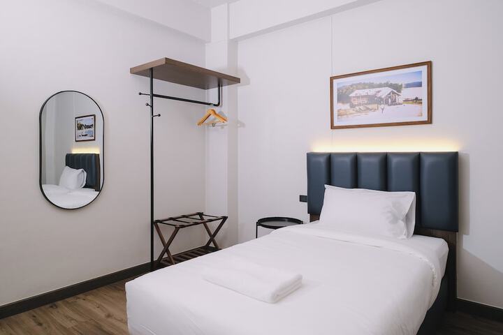 Room 6 of 14