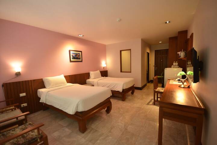 Room 9 of 35