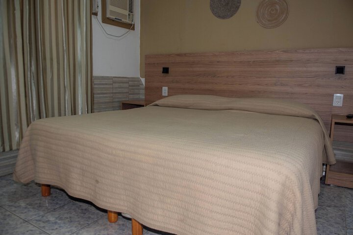 Room 34 of 66