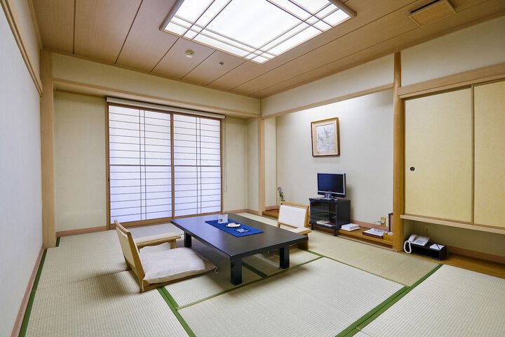 Room 6 of 20