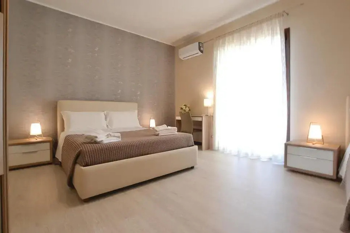 Room 2 of 13