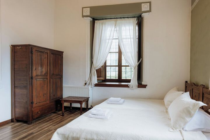 Room 7 of 46