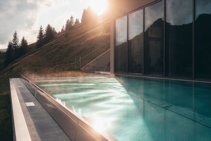 Pool 42 of 72