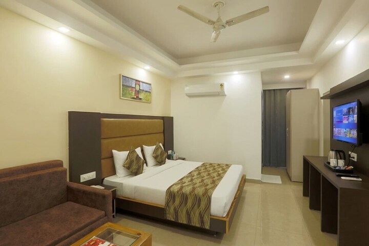 Room 15 of 55