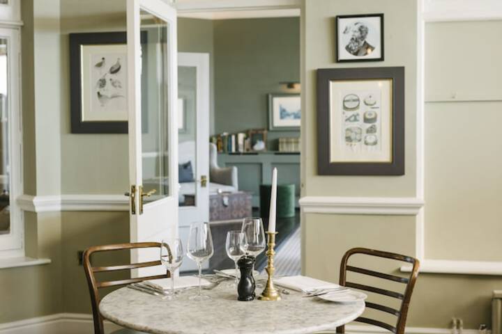 Dining 47 of 70