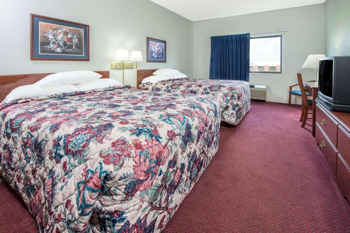 1 King Bed (11 of 11)