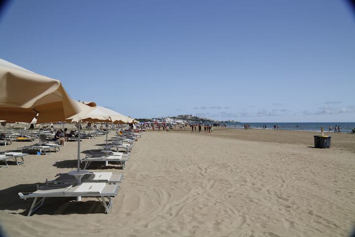 Beach 62 of 75