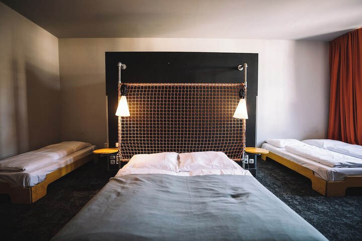 Room 26 of 75