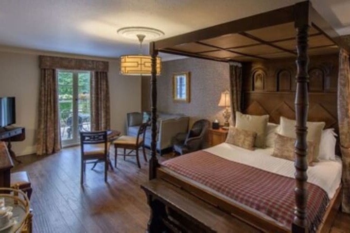 Room 15 of 62