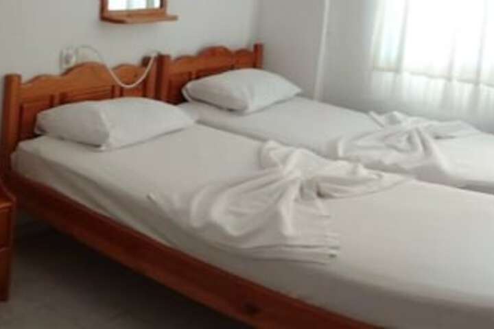 Room 3 of 13