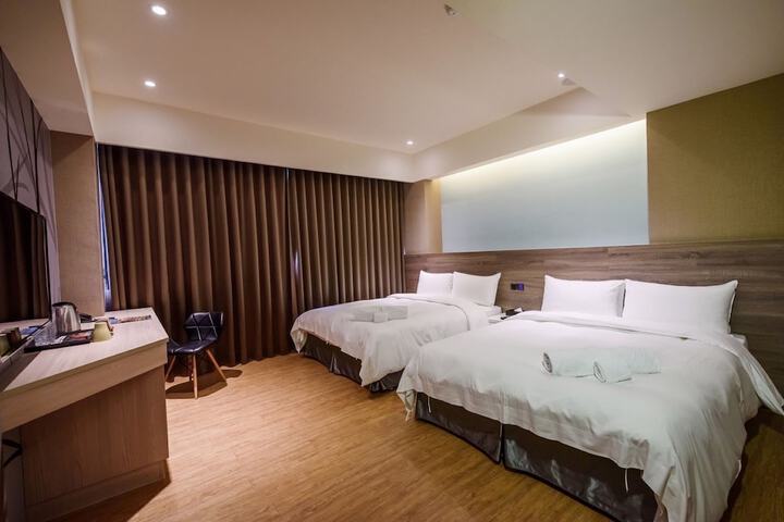 Room 15 of 31