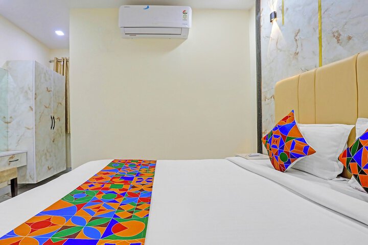 Room 18 of 28