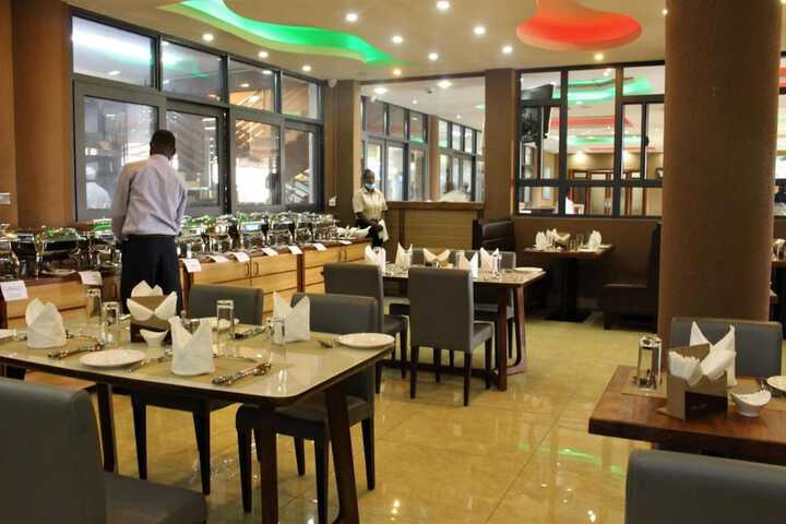Dining 44 of 61